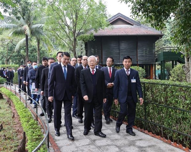 大力展开学习和效法胡志明主席的思想、道德与作风的活动
